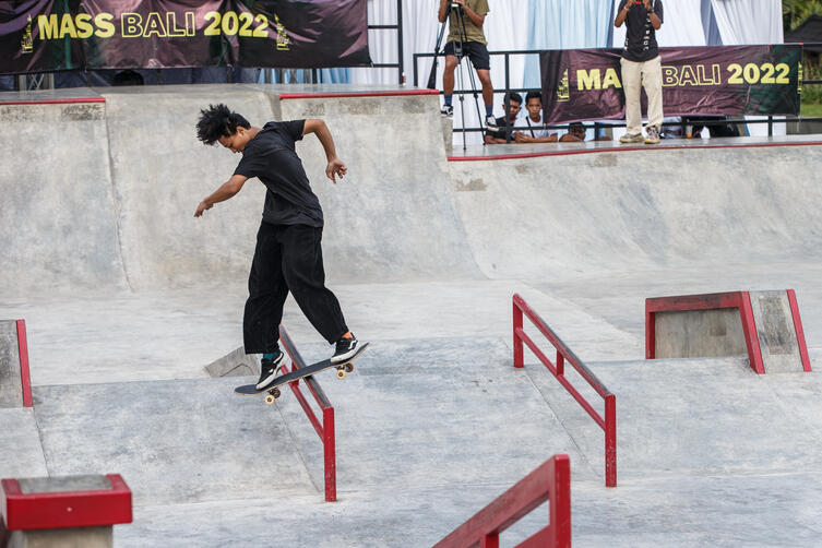 Basral Graito - BS 270 lipslide