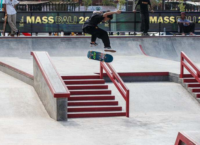 Basral Graito - Kickflip FS boardslide