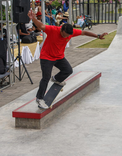 Feroze Rahman - BS nosegrind