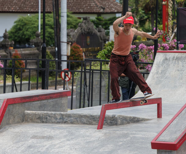 Cam Vu Tong - FS lipslide