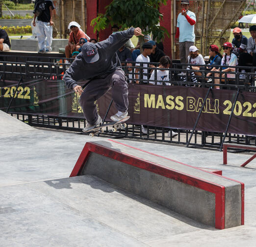 Kenny Kamil - Wallie